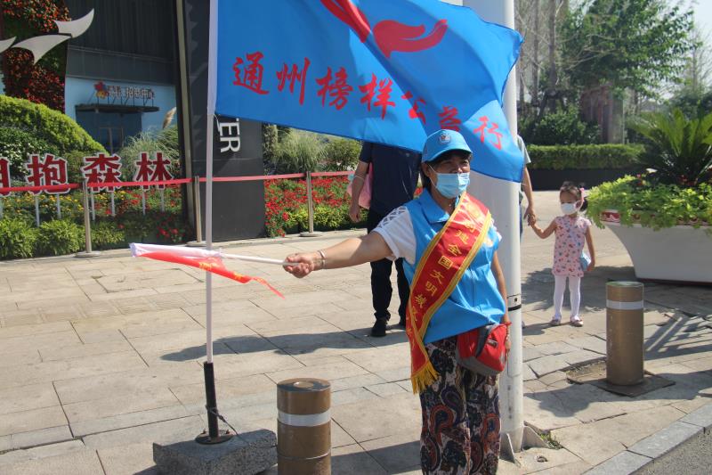 <strong>操操操美女逼</strong>